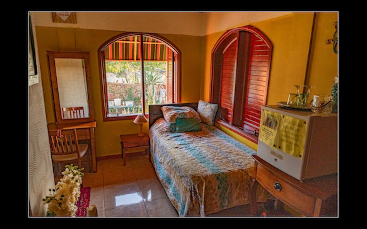 Fuego Mio Bed & Breakfast Santa Cruz Esterno foto